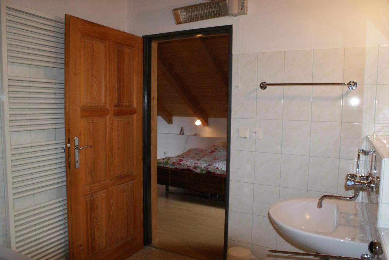 Rustikale Und Grosszuegige Ferienwohnung Кашперське Гори Екстер'єр фото